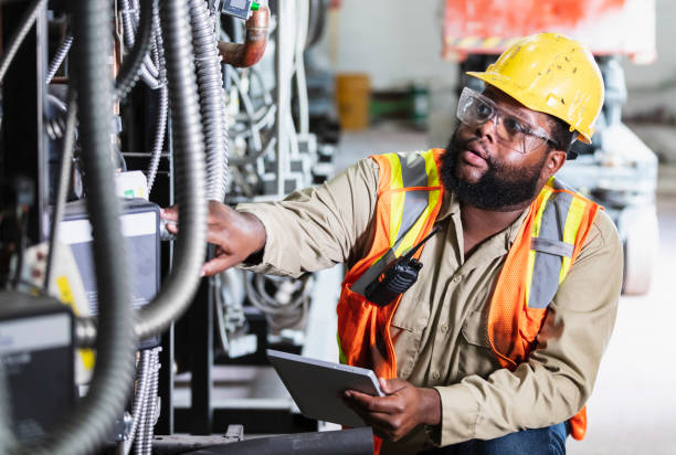 Best Affordable Emergency Electrician  in Mitchellville, IA
