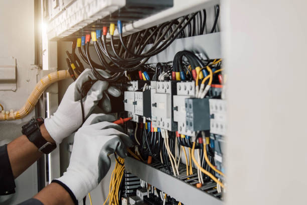 Best Emergency Electrical Repair  in Mitchellville, IA